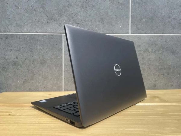 Ноутбук Dell Latitude 3301/ i3-8145U/ 4Gb DDR4/ 256Gb M2/ 13.3"/ Full HD/ IPS/ Гарантія