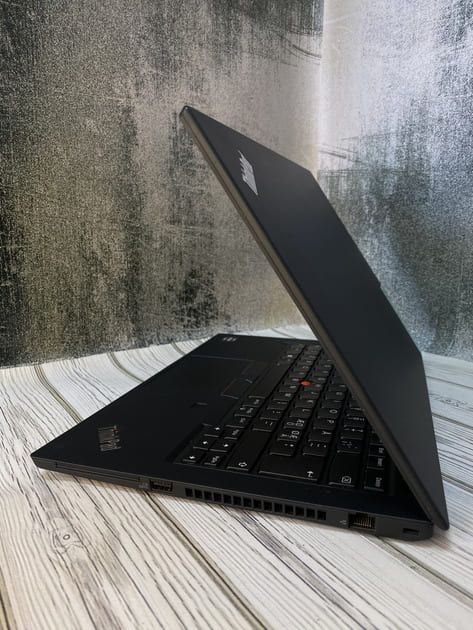 Ноутбук Lenovo Thinkpad T495 \ 14.0" Touch IPS \ Ryzen 5 Pro 3500U \ Ram 16 GB \ SSD 256 GB \ - Б/В