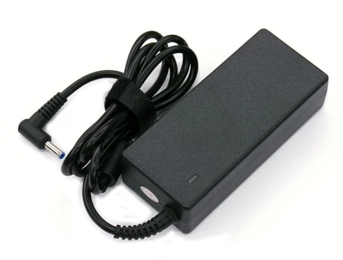 Блок живлення для ноутбука HP/Compaq HQ-Tech HQ-A65-D4530-19D 19.5V/3.33A 4.5x3.0mm 65W без кабелю живлення