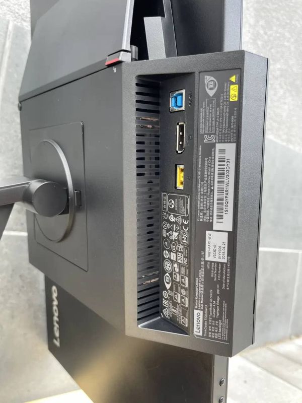 Модульний моноблок Lenovo ThinkCentre TIO24 Gen 3/ Ryzen 3 PRO 4300GE/ 16Gb DDR4/ 256Gb M2/ 24"/ IPS/ Гарантія