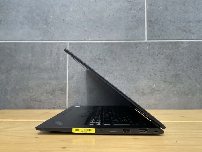 Сенсорний ноутбук Lenovo ThinkPad X390 Yoga/ i5-8265U/ 8Gb/ 256Gb/ 13"/ Full HD/ IPS/ Гарантія