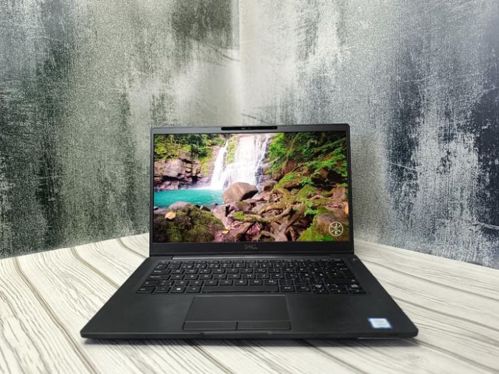 Ноутбук Dell Latitude 7300 \ Сенсорний Full HD \ IPS \ I5-8365U \ Ram 16 GB \ SSD 240 GB - Б/В
