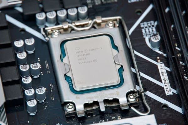 Процесор Intel Core i3-12100F (BX8071512100F) s1700