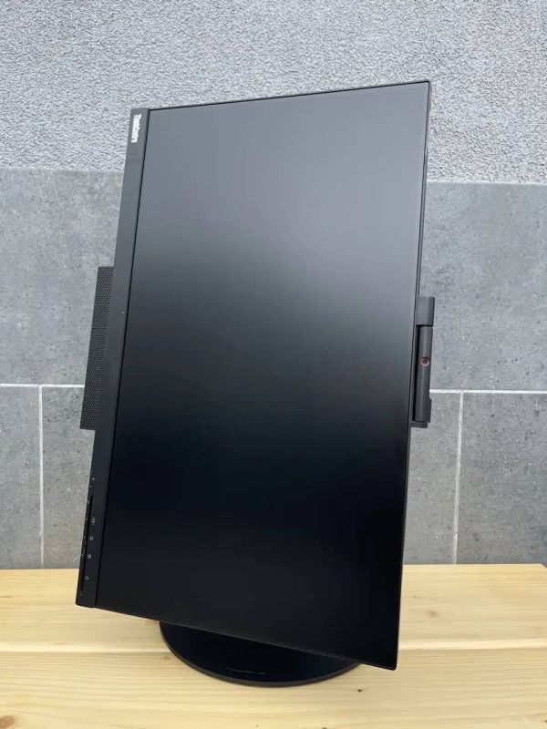 Модульний моноблок Lenovo ThinkCentre TIO24 Gen 3/ Ryzen 3 PRO 4300GE/ 16Gb DDR4/ 256Gb M2/ 24"/ IPS/ Гарантія
