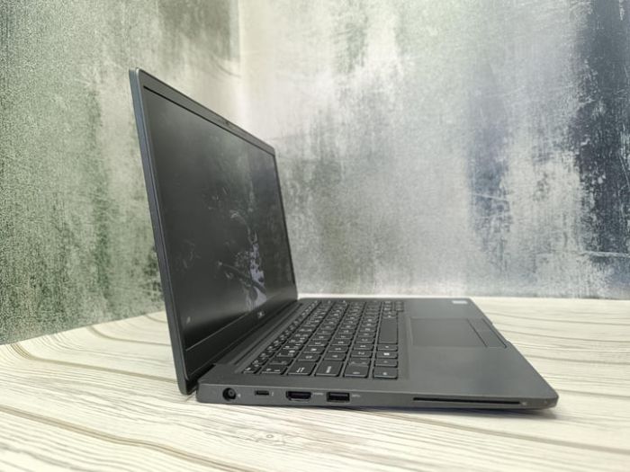 Ноутбук Dell Latitude 7300 \ Сенсорний Full HD \ IPS \ I5-8365U \ Ram 16 GB \ SSD 240 GB - Б/В