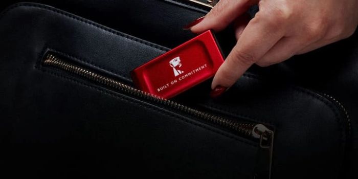SSD Kingston 1TB М2 USB 3.2 Gen2 XS1000 BoC Red (SXS1000R/1000GA)