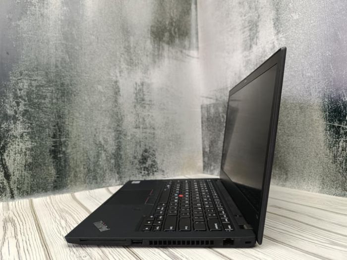 Ноутбук Lenovo ThinkPad T14 Gen 1 \ 14" FHD IPS \ i5-10310U \ 16 GB \ SSD 512 GB \ Windows 10 \ 11 \ - Б/В